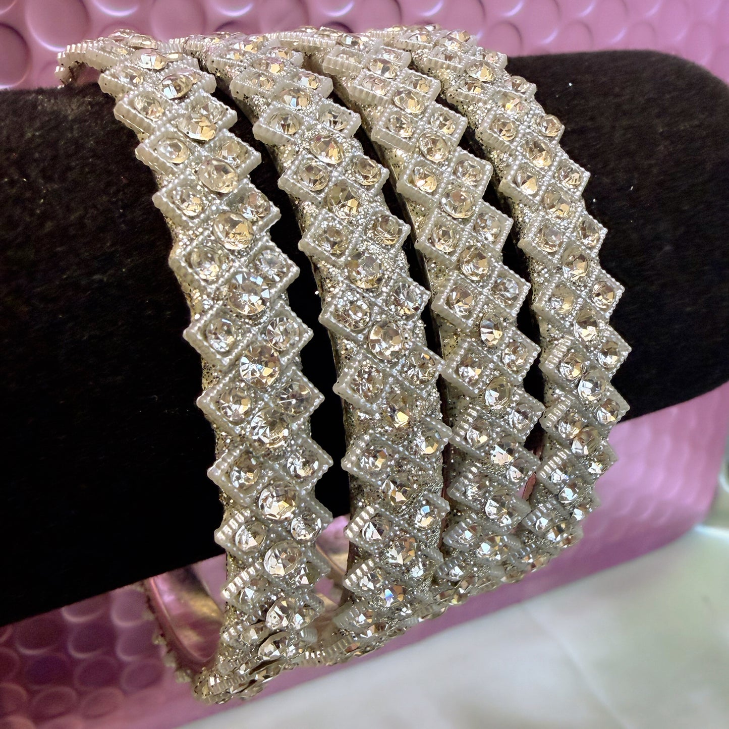 Silver Stone Metal Karas