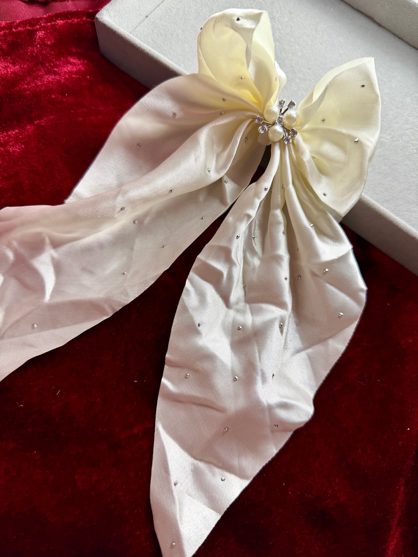 Hair Clip Pearl Bow- White