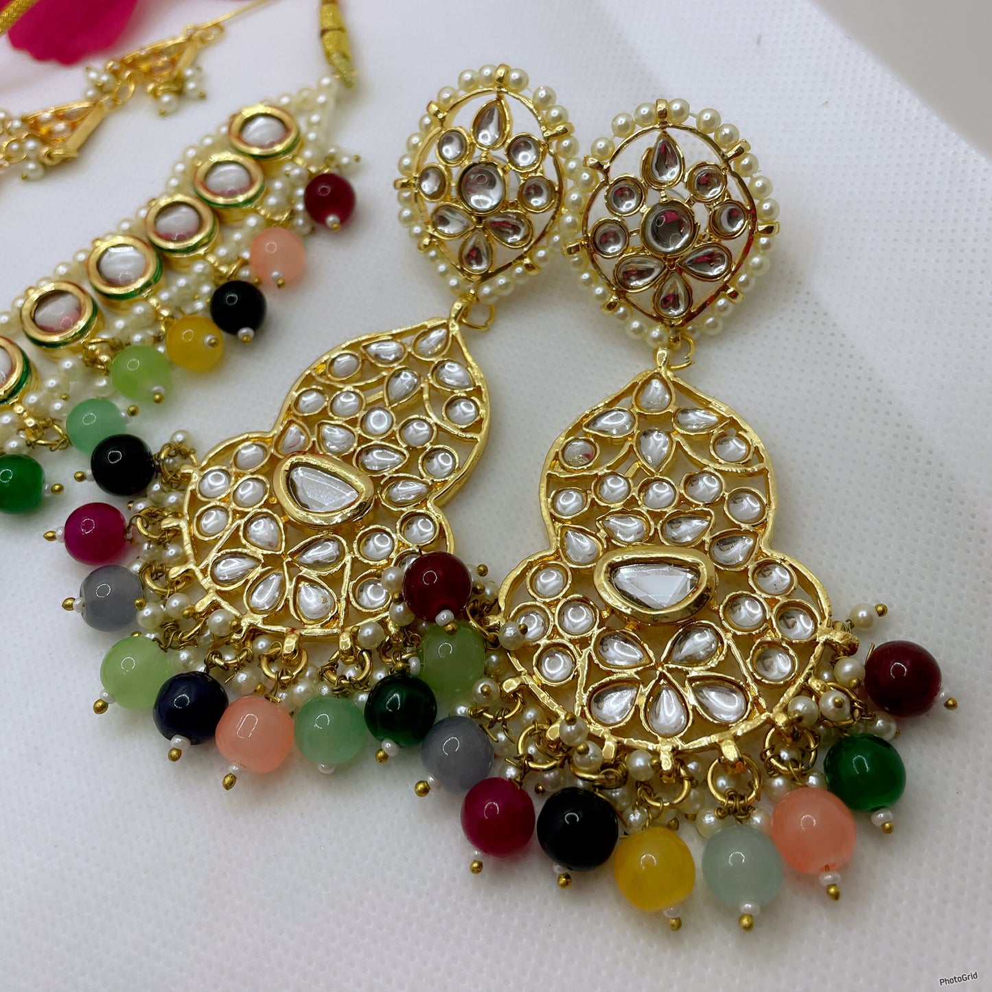 Kundan Pearl Choker, Earings & Maang Tikka Set- Multicoloured