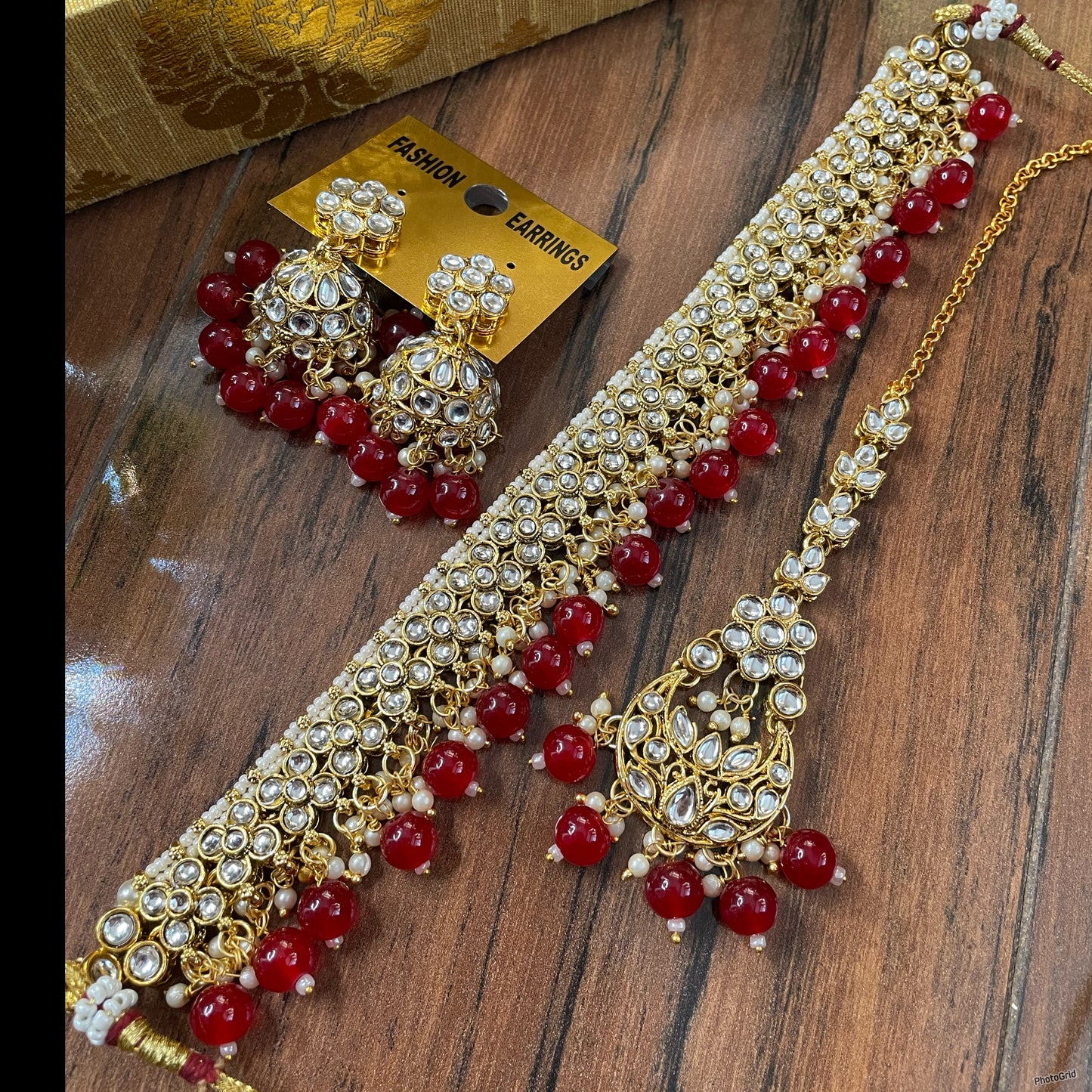 Kundan Choker, Earings & Maang Tikka Set- Red