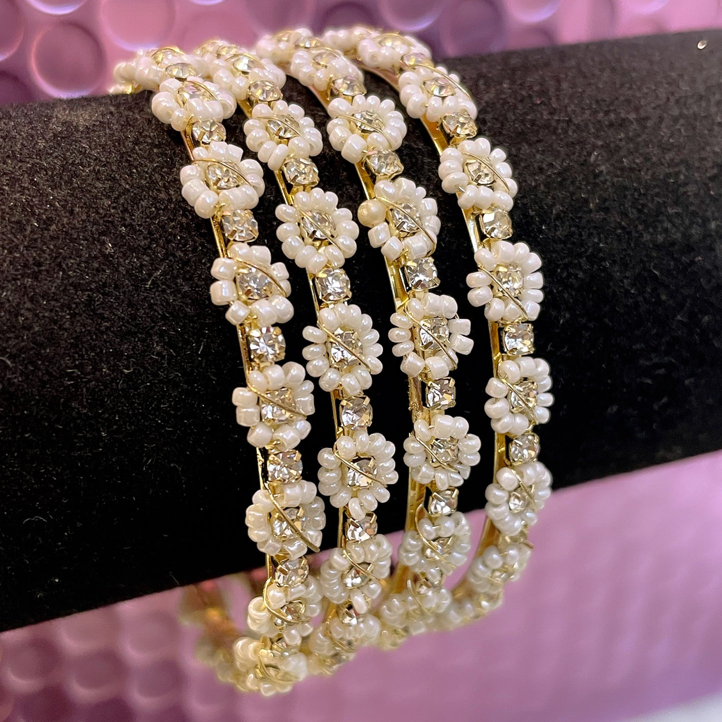 White Pearl Flower Zirconia Karas