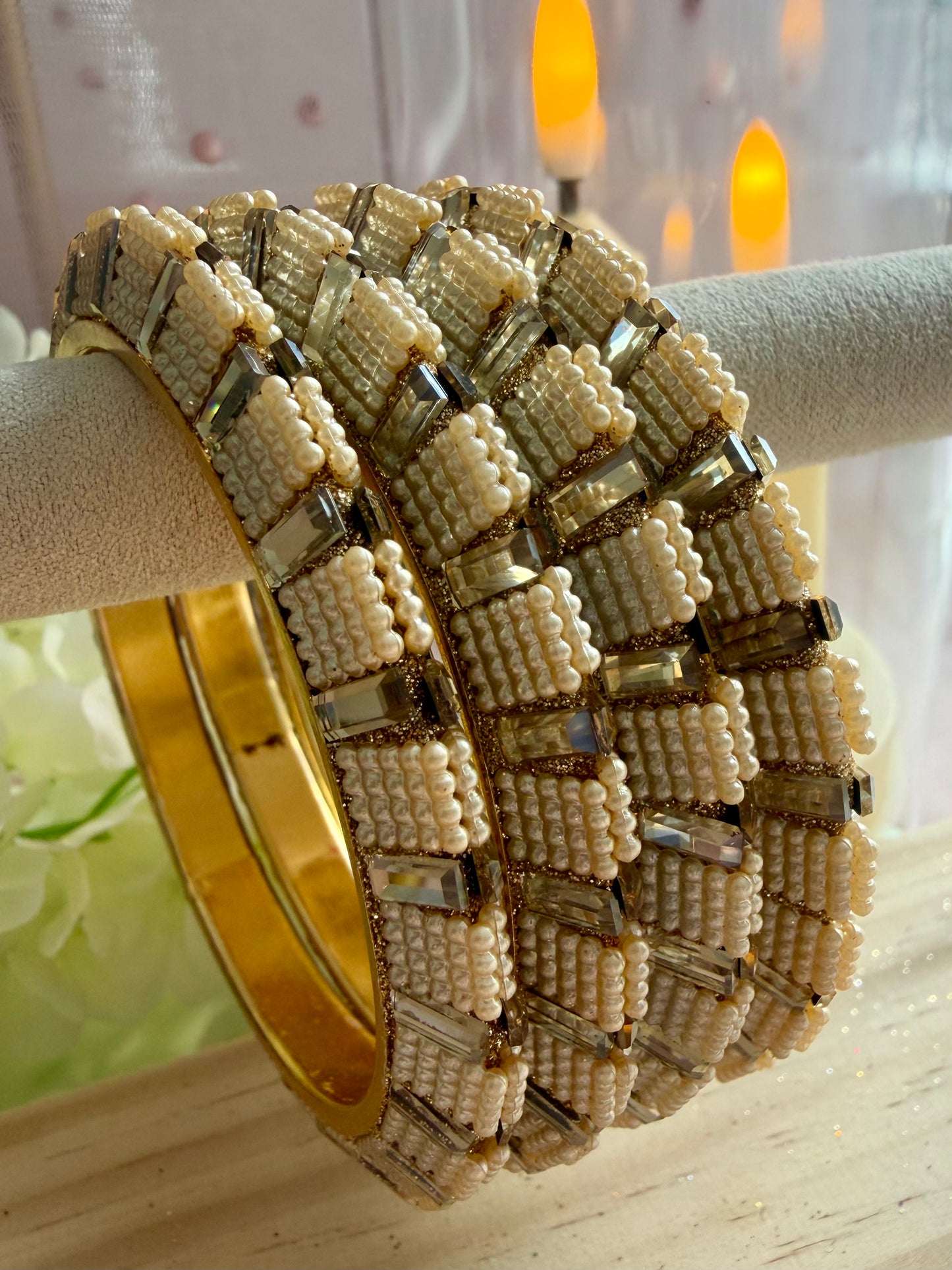 Gold Stone Metal Karaas