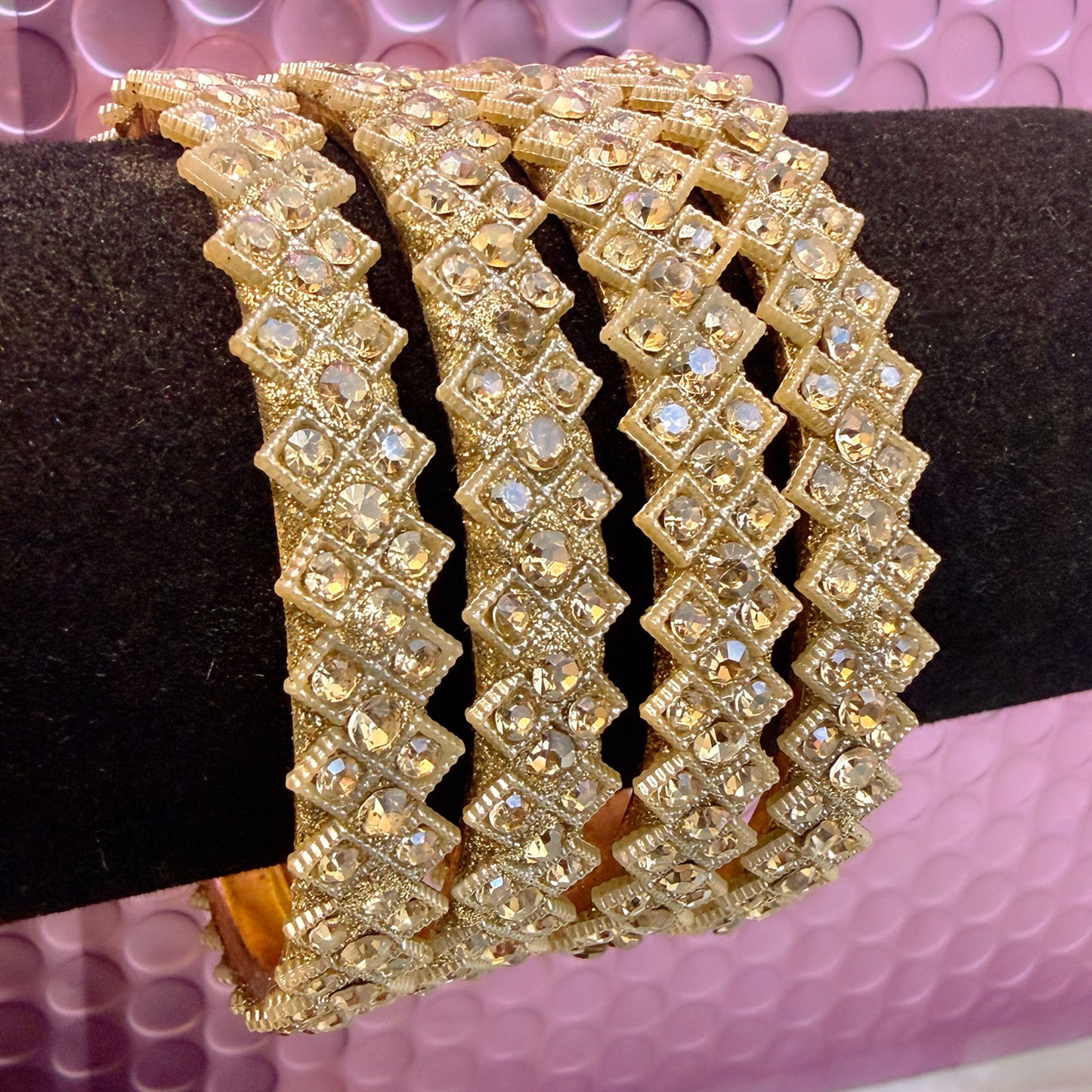 Gold Stone Metal Karas