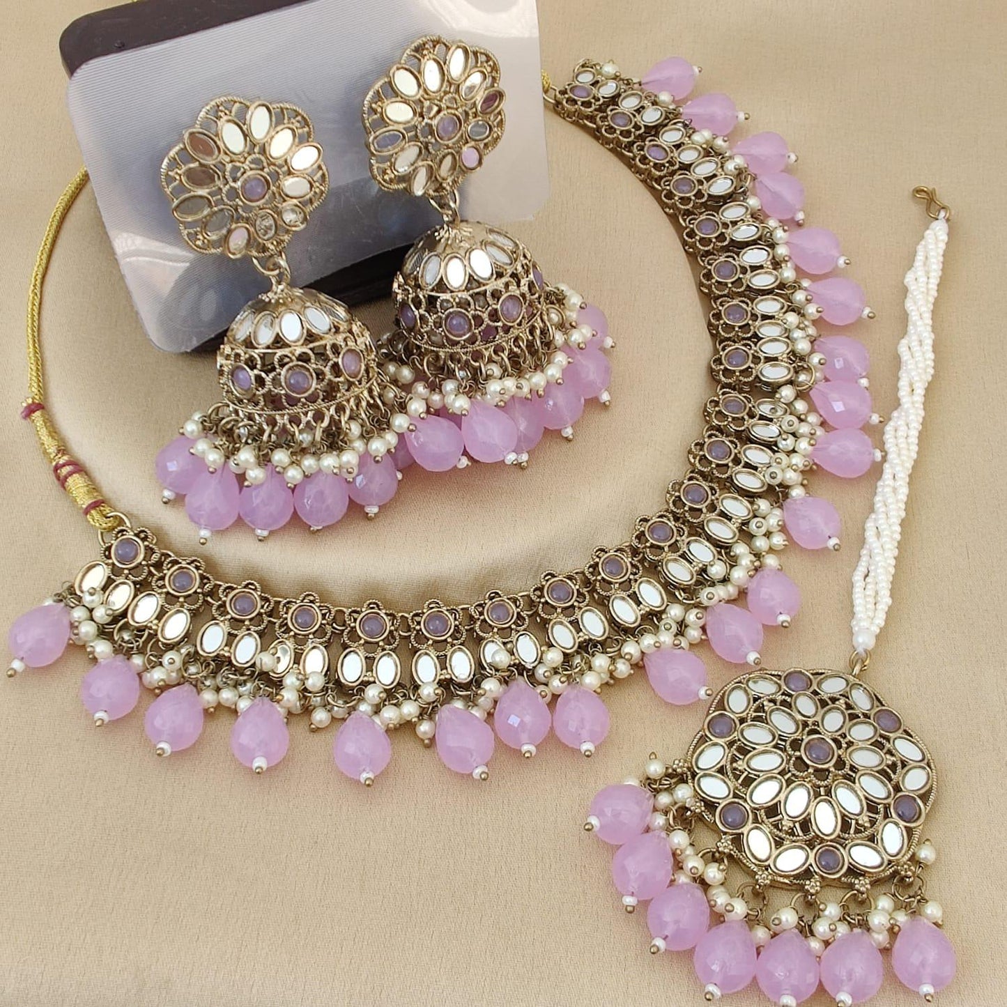 Kundan Pearl Lilac Necklace, Earings & Maang Tikka Set