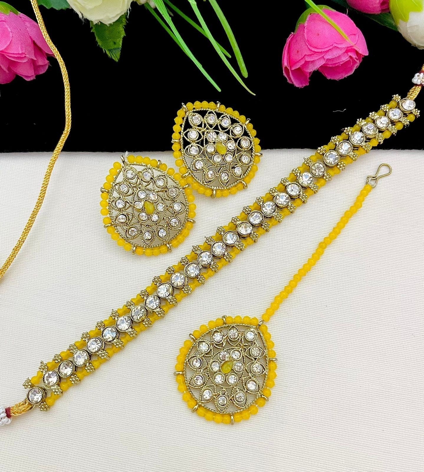 Kundan Choker, Earings & Maang Tikka Set- Yellow