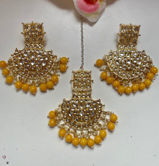 Kundan Earings & Maang Tikka Set- Yellow