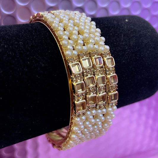 Kundan Pearl Metal Karas- Size 2.2