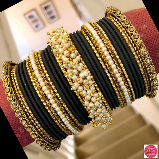 Pearl Bangle Set - Black