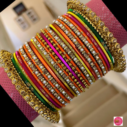 Multicoloured Mehndi Bangle Set
