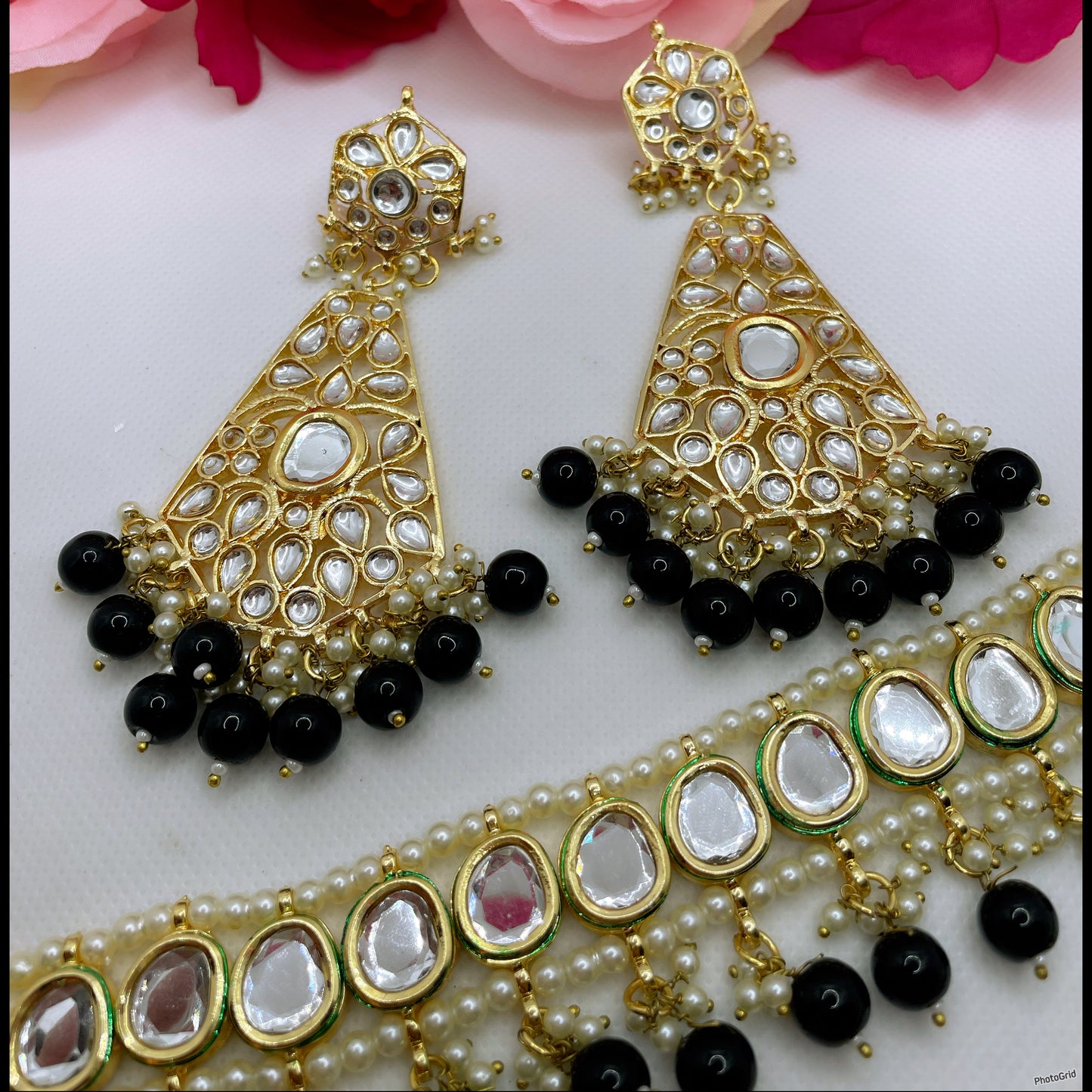 Kundan Choker, Earings & Maang Tikka Set- Black