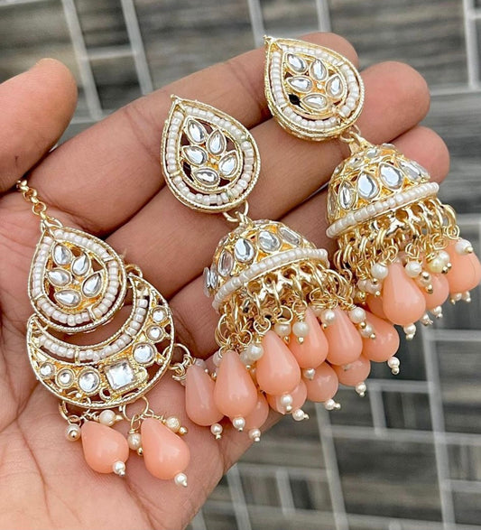 Kundan Pearl Earings & Maang Tikka Set- Peach