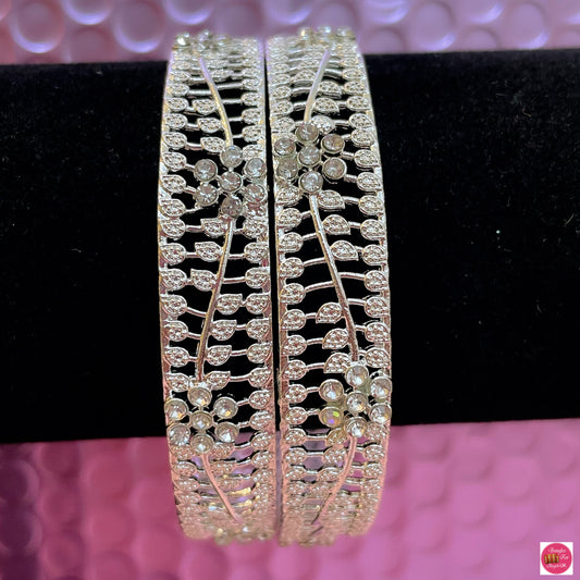 Silver Diamante Metal Kara’s- Size 2.2