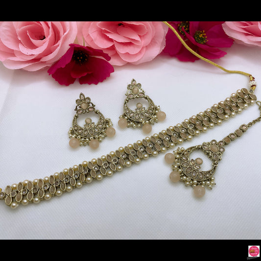 Kundan Gold Pearl Choker, Earings & Maang Tikka Set- Peach